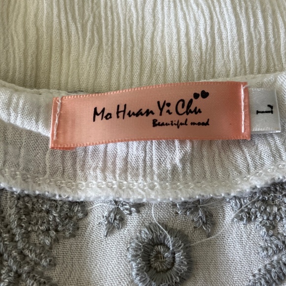 Mo Huan Yi Chu White embroidered asymmetrical hem hippy dress L - Picture 10 of 10